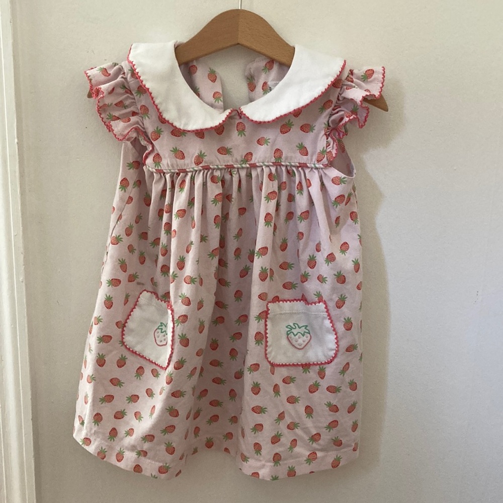 Strawberry dress 🍓